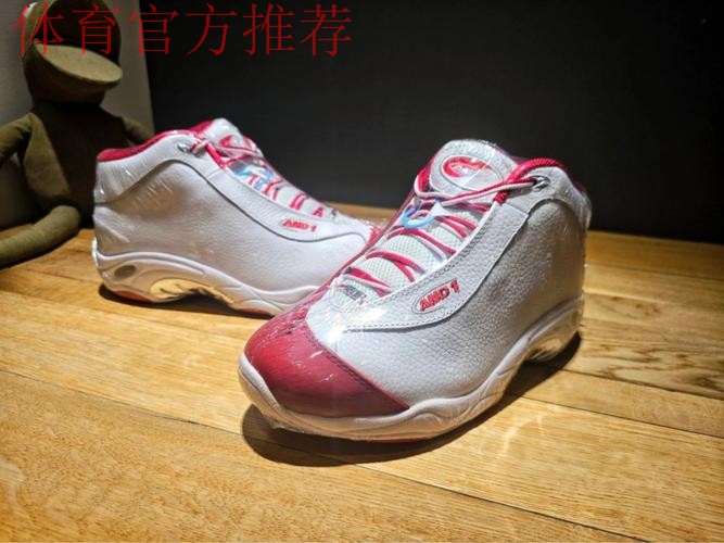 卡斯尔篮板反击一条龙 旋转上篮得手